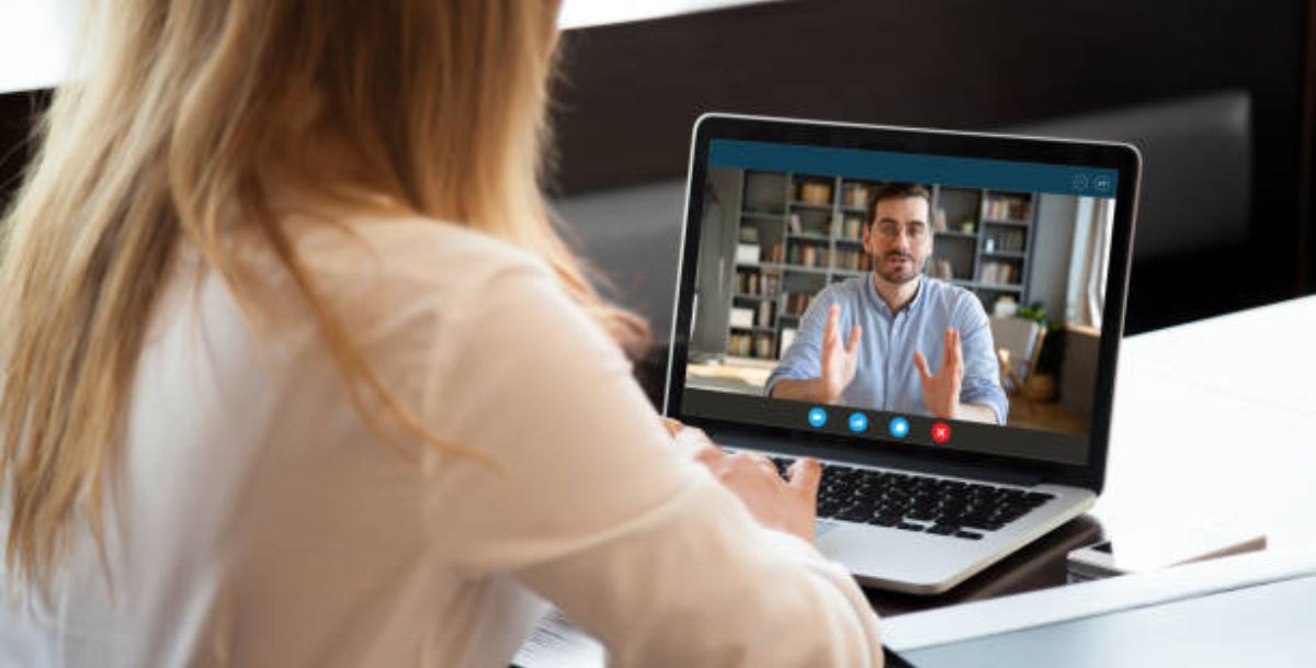 rozmowa-przez-internet Spotkanie przed kamerą